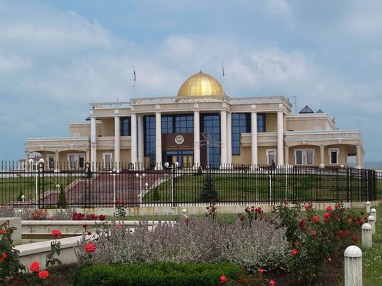 Магас, здание Администрации Президента Ингушетии.