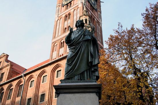 Памятник Николаю Копернику в Торуне