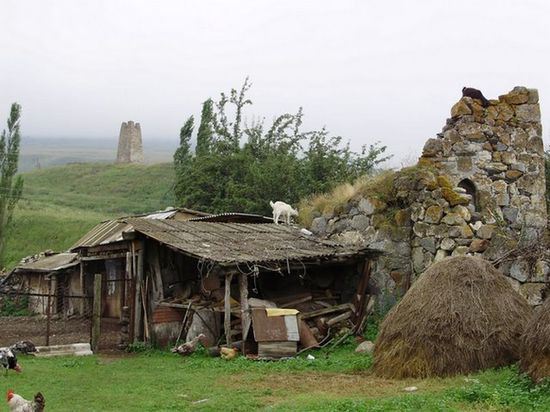 Средневековые башни в селении Даргавс