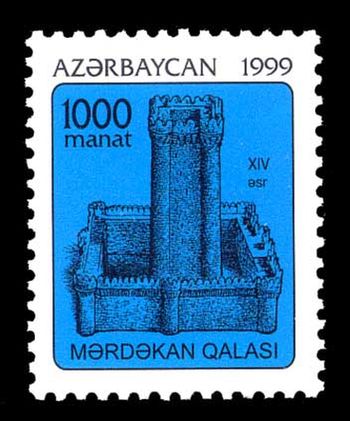 В Мардакян сохранились 2 замка с донжоном внутри прямоугольника крепостных стен: крепость с круглой башней датируемая 1232-м годом и крепость с четырёхугольной башней 12-го века. Также в посёлке сохранилась купольная мечеть Туба-Шахи, построенная в 1482-ом году.