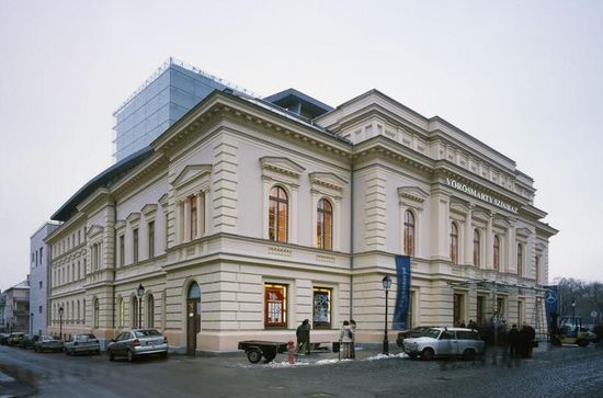 Театр Вёрёшмарти