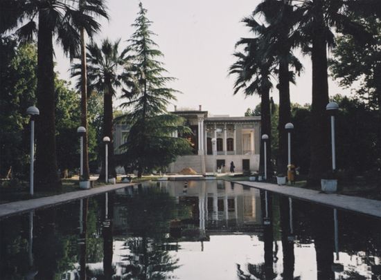Сад Афифабад в Ширазе.
