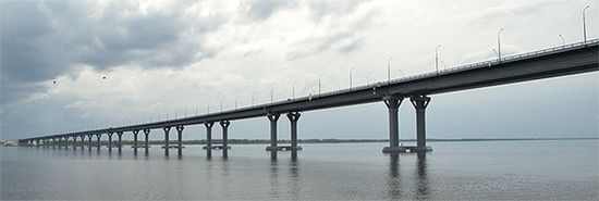 Новый Саратовский мост в Пристанном