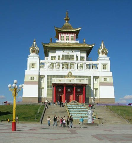 Буддистский храм в Элисте