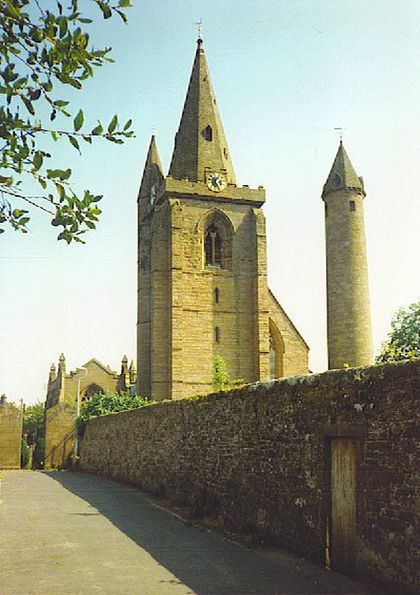 Кафедральный собор и круглая башня Брехина