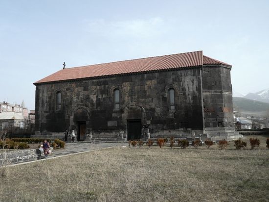 Церковь Святого Креста в Апаране