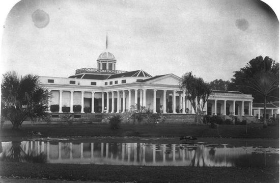 Богорский дворец в его бытность резиденцией нидерландского генерал-губернатора. Фото 1907 года