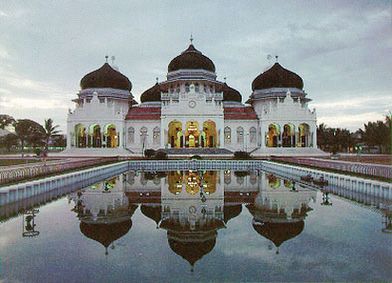 Мечеть Байтуррахман Рая в Банда-Ачех
