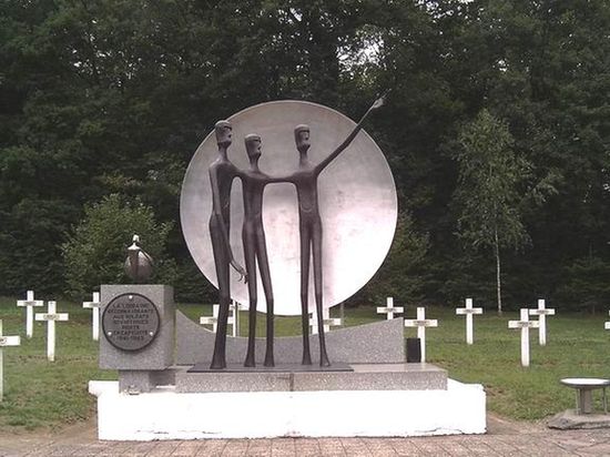 Монумент в память советских солдат