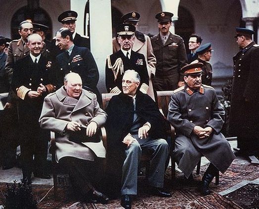 Лидеры антигитлеровской коалиции на Ялтинской конференции