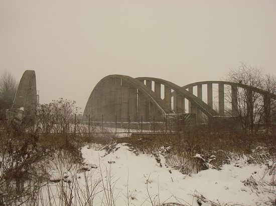 Старые фермы Володарского моста