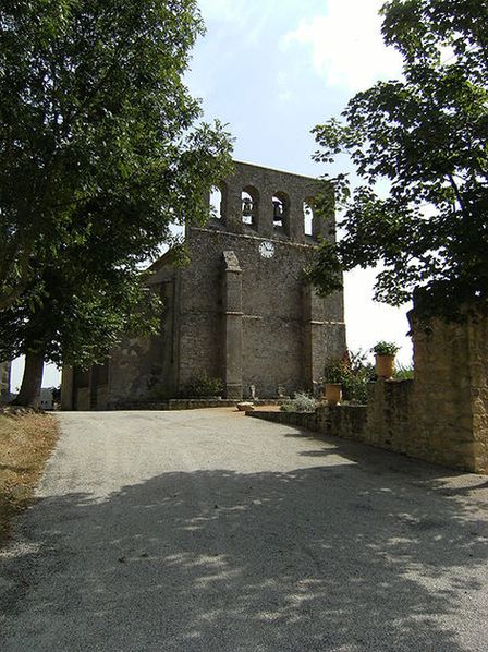 Фасад церкви Сен-Пьер