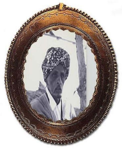 Султан Мохамуд Али Шир, правитель Султаната Варсангали — сослан англичанами на Сейшельские острова..