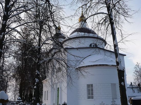 Спасский храм в селе Петровское (1828)
