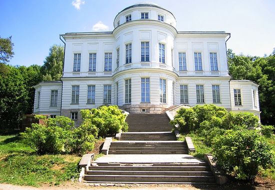 Дворец-музей графов Бобринских