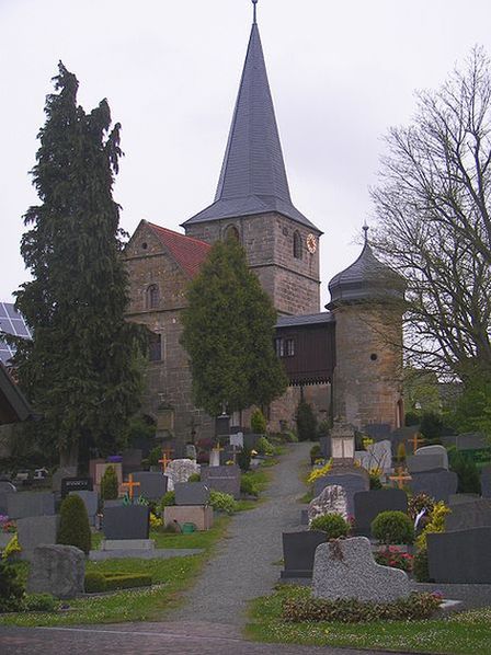 Кладбище и церковь в Файтлам