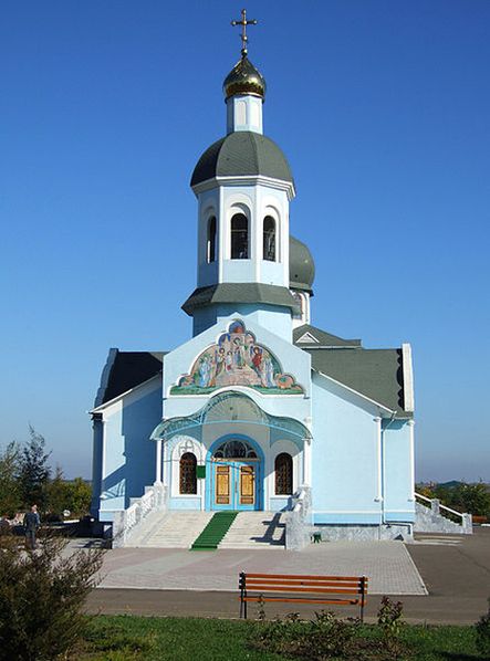 Свято-Введенская церковь УПЦ на въезде в город