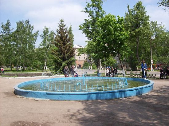 фонтан в центре города
