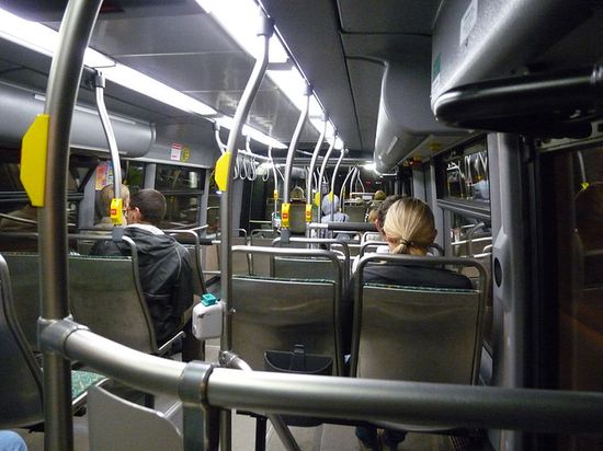 Внутри городского автобуса