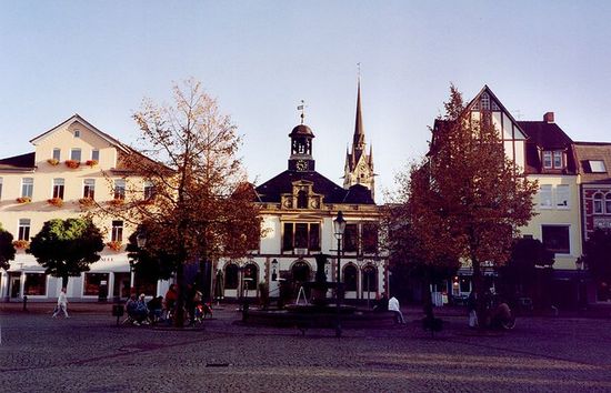 Здание Ратушы на рыночной площади (1827)