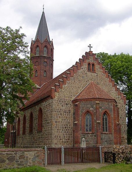 Stler-Kirche in Altknkendorf