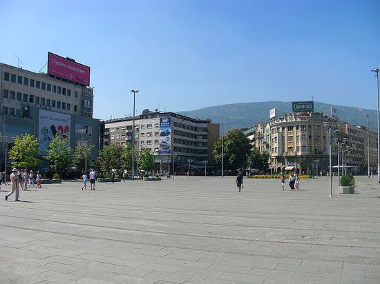 Центр современного Скопье — Площадь «Македония»
