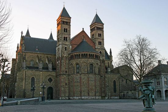 Базилика Святого Сервация.