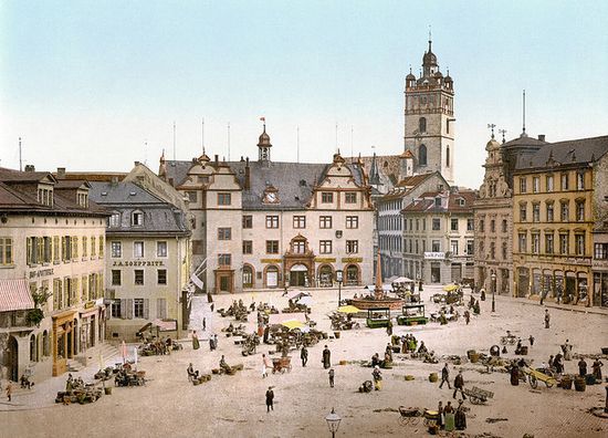 Шлоссплатц, главная площадь перед Герцогским дворцом, 1900