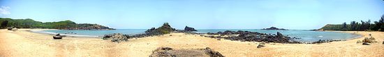Панорама «Пляжа Ом» — одного из известнейших пляжей Гокарны.