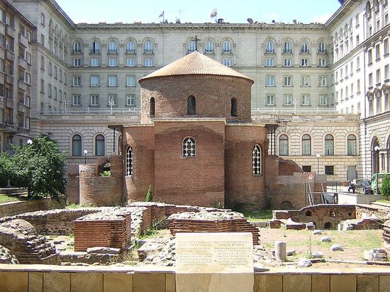 Античная Сердика — Ротонда св. Георгий и руины резиденции императора Константина I Великого
