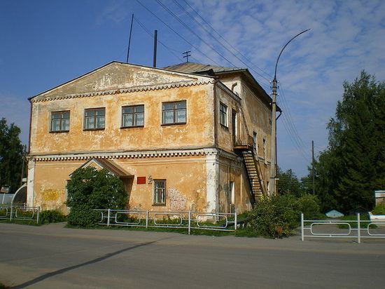 Перестроенное здание Ильинской Кубенской церкви.