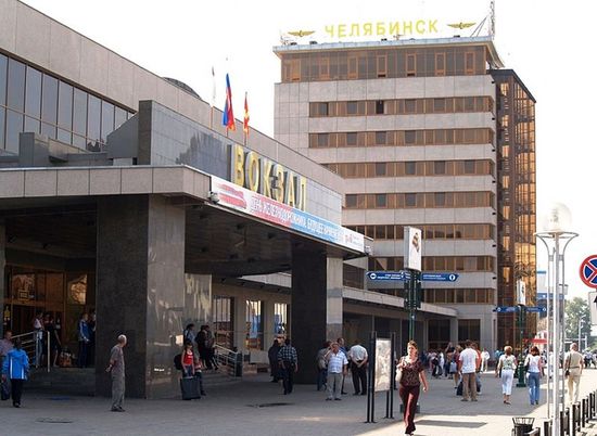 Здание железнодорожного вокзала в Челябинске