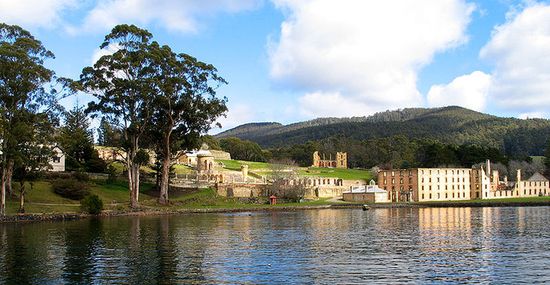 Порт-Артур (штат Тасмания) был крупнейшей тюрьмой для привезенных в Австралию осужденных.