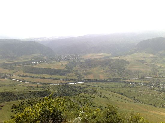 Панорама, открывающаяся с села Хаштарак