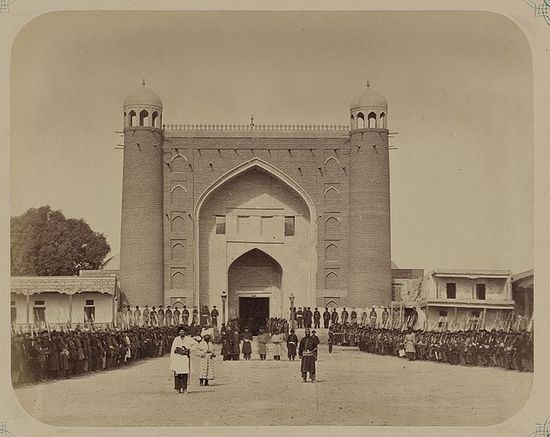 Коканд: внешние ворота ханского дворца, 1870-е годы