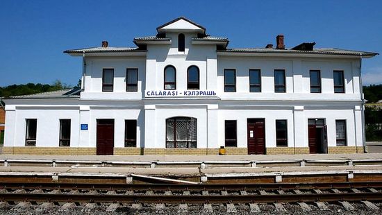 Ж/Д вокзал в городе Кэлэрашь (Молдова)