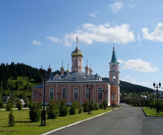 церковь в микрорайоне Усть-Шалым
