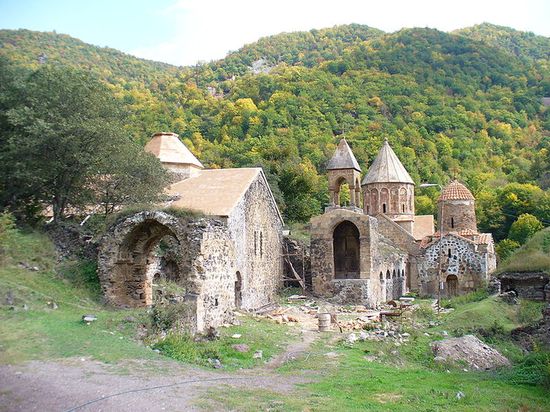 Армянский монастырь Дадиванк, 1214 год.