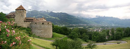 Замок Вадуц и вид на город