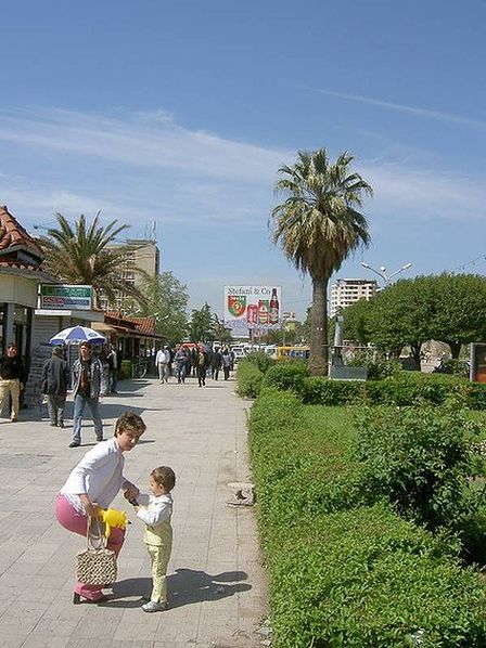 Улица в Эльбасане