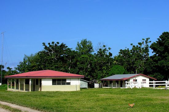 Школа в деревне Этон на острове Эфате