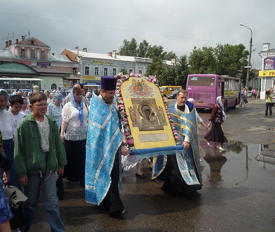 Крестный ход 21 июля 2009 года с чудотворной иконой Казанской Божьей матери