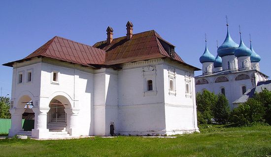 Благовещенский Собор (1700 г.) и дом Опарина (конец XVII века)