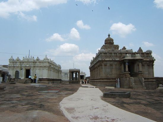 Храмы на холме Чандрагири