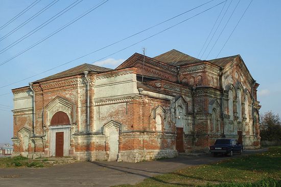 Чулково. Бывшая Сретенская церковь, ныне - клуб