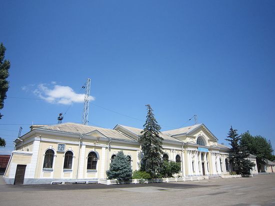 Железнодорожный вокзал Армавир-2.