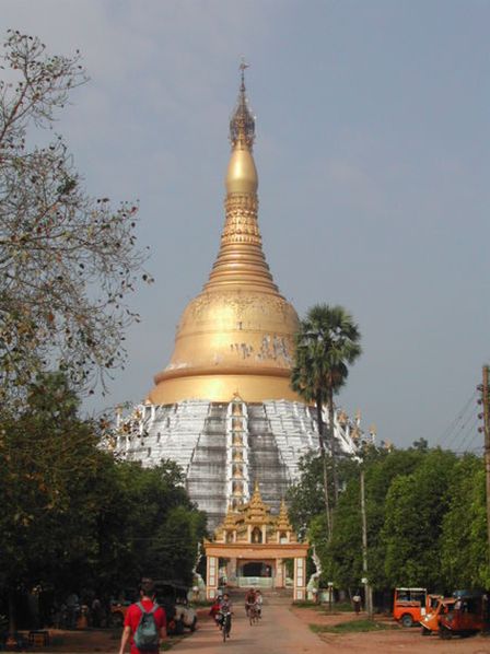 Пагода Махазеди в Пегу