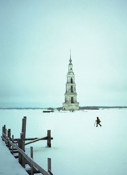Колокольня Никольского собора зимой