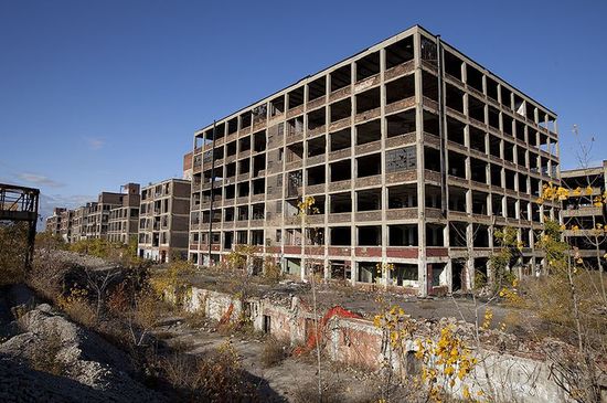 Заброшенный завод Packard в Детройте