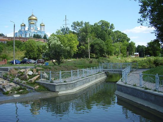 Задонск, река Тешевка и вид на Мужской монастырь
